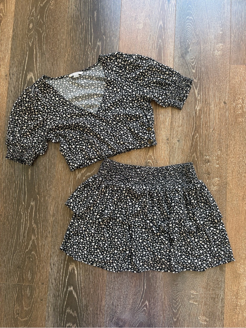 American Eagle Outfitters Black Floral Two-Piece Skirt Set Size XS